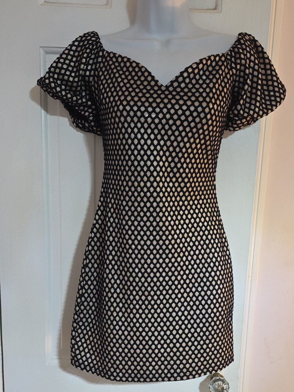 Black and Cream Polka Dot Puff-Sleeve Dress